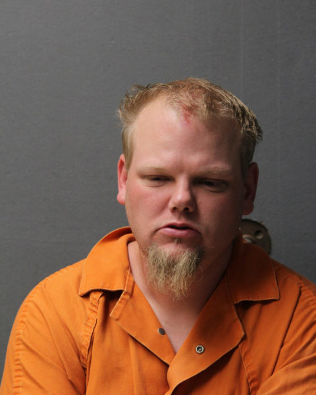 SIOUX CITY MAN CHARGED FOR ASSAULTING FAMILY MEMBERS - KSCJ 1360