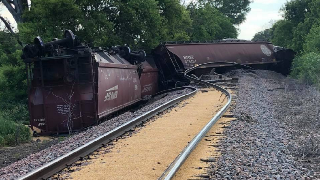 GRAIN TRAIN DERAILS IN NORTHEAST NEBRASKA KSCJ 1360