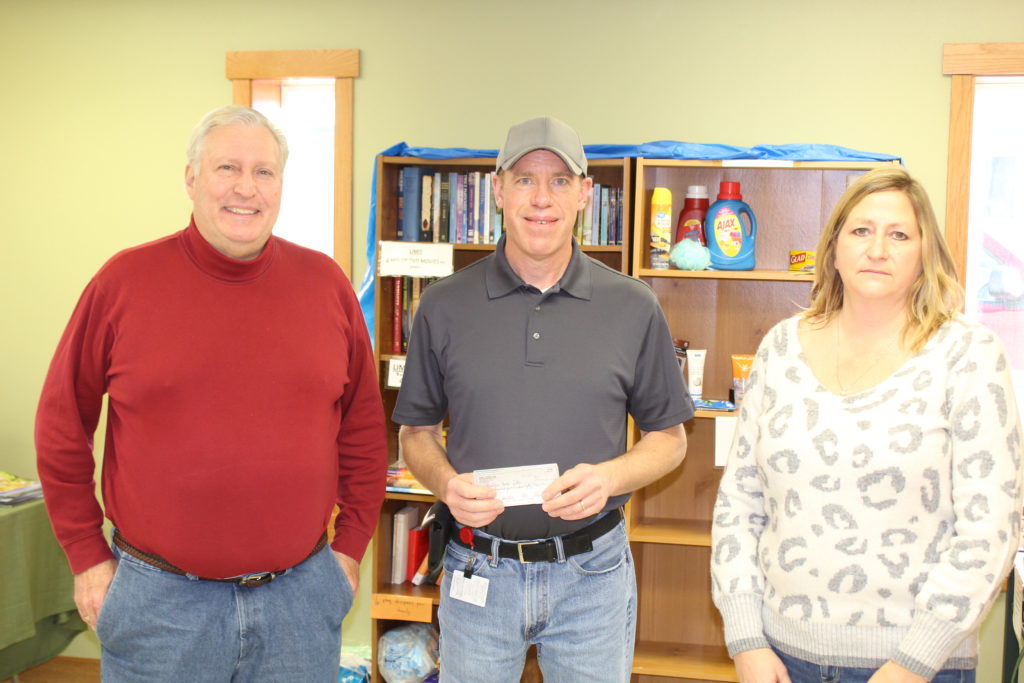 CHRISTMAS ACRES MAKES 40,000 DONATION TO LE MARS PANTRY KSCJ 1360