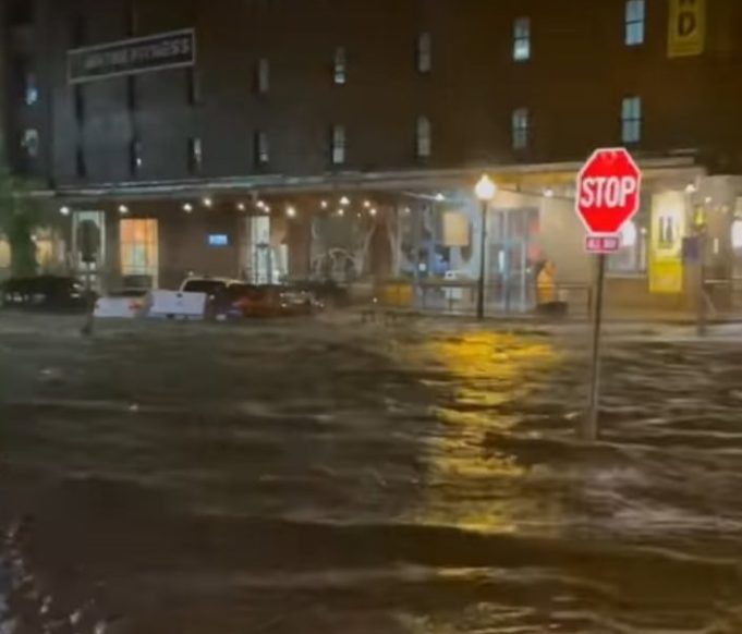 DOWNTOWN OMAHA SUFFERS STREET FLOODING - KSCJ 1360