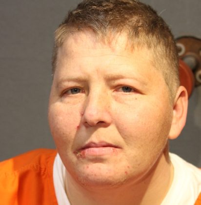 WOMAN CHARGED FOR ALLEGEDLY WRITING THOUSANDS IN BAD CHECKS - KSCJ 1360