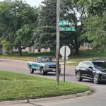 Glen Oaks Blvd